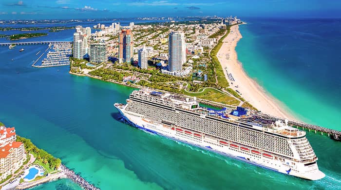 Norwegian Cruise Line S Record Breaking Norwegian Bliss Arriving